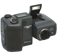 Nikon Coolpix 995 camera
