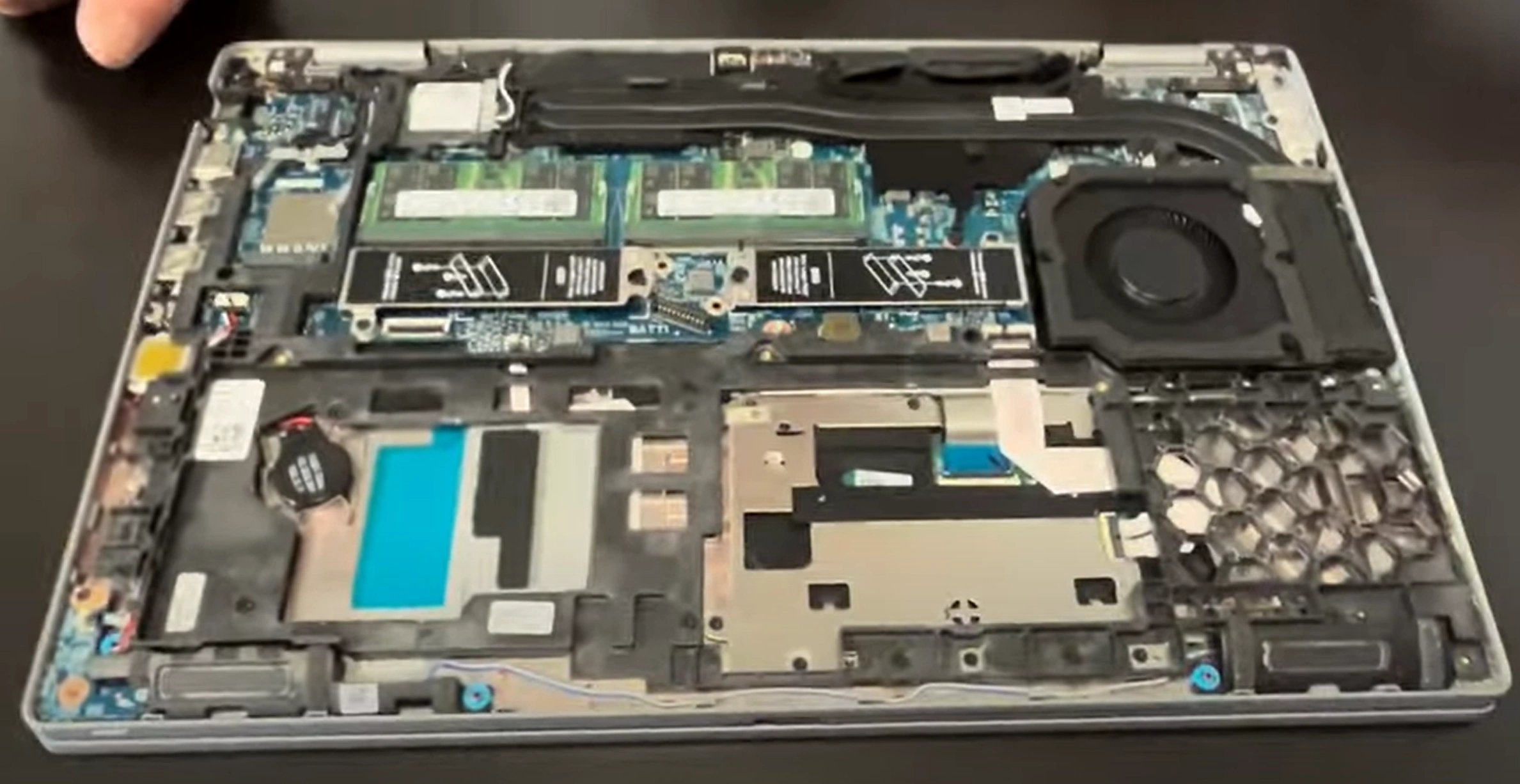 asus-rog-zephyrus-m16-disassembly-guide-how-to-replace-ram-ssd-battery-fix-lcd-scree
