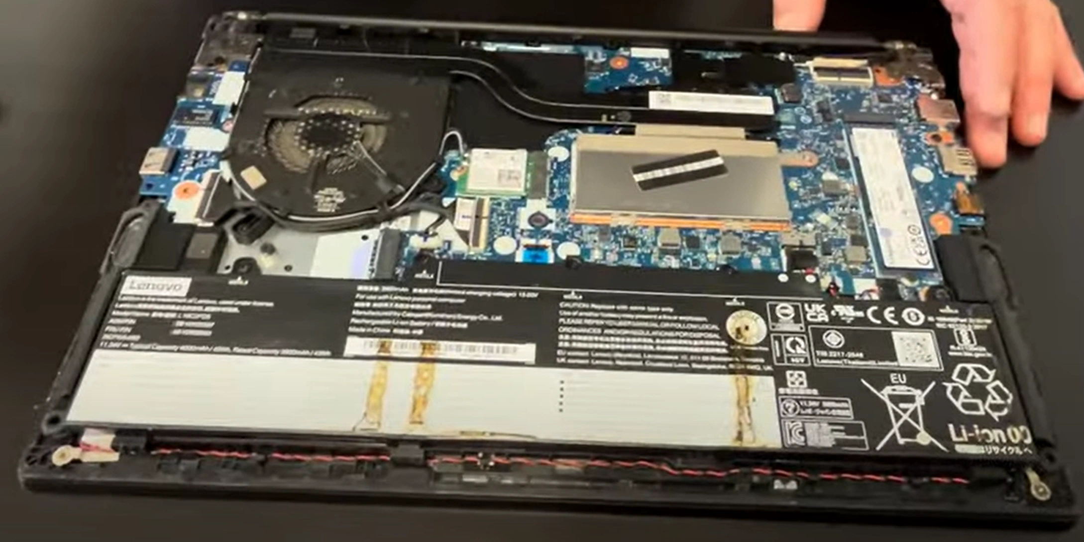 asus-rog-zephyrus-m16-disassembly-guide-how-to-replace-ram-ssd-battery-fix-lcd-scree
